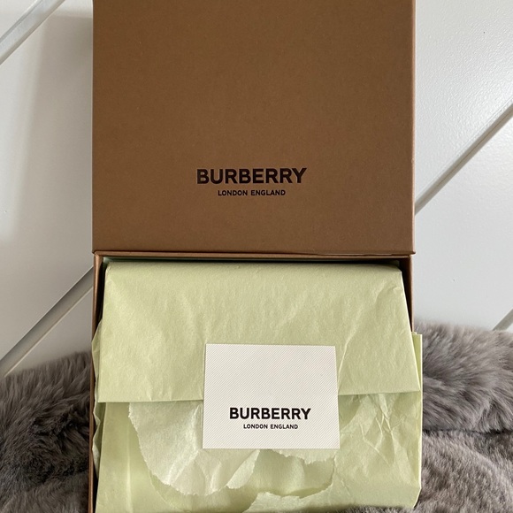 Burberry Horseferry Card Case; Detachable Chain - Picture 10 of 11